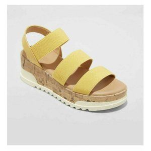 NWT Universal Thread Women's Benni Heels Sandals, Yellow, size 8